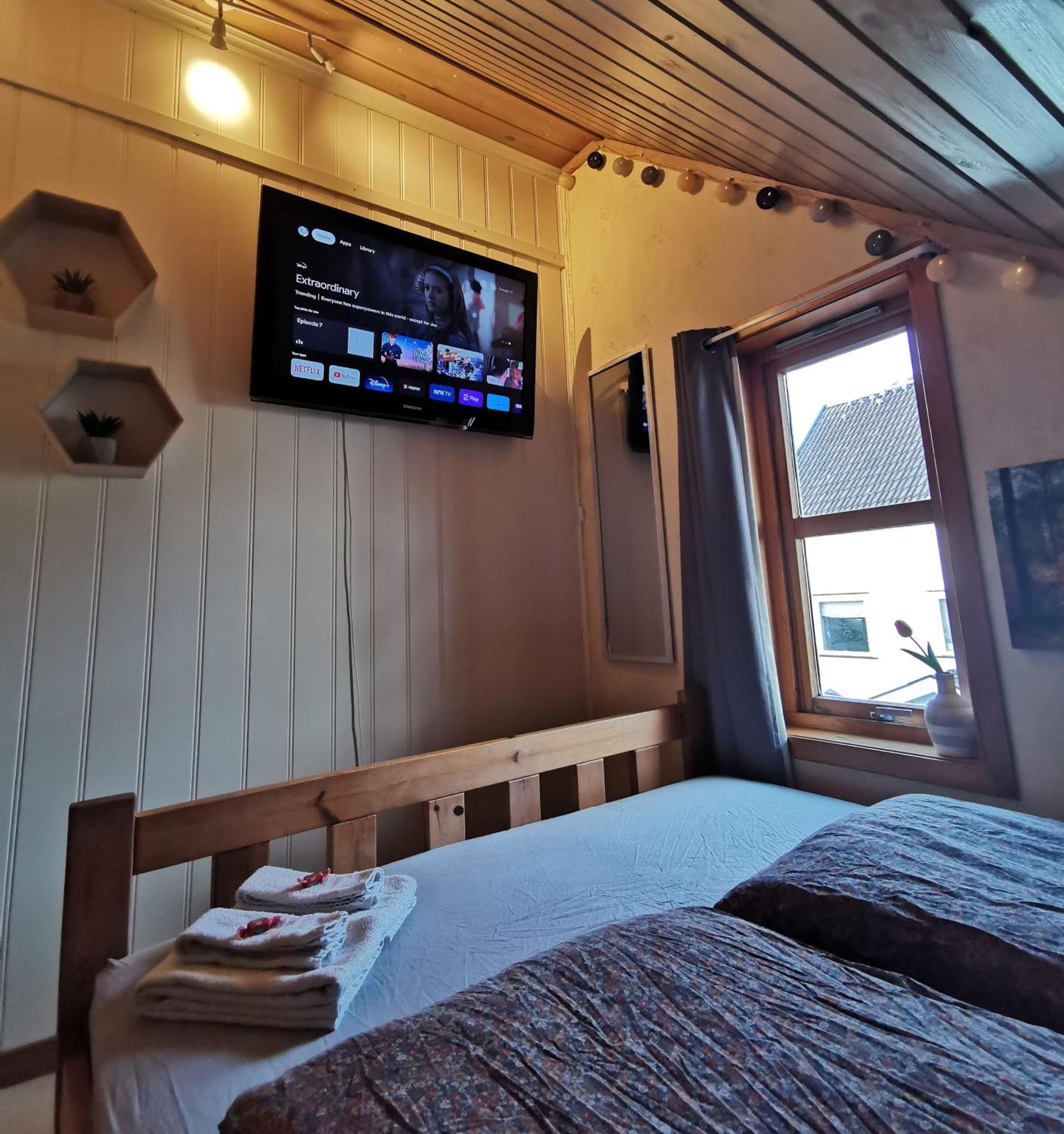 Mikael'S Bed & Spa Apartment 桑讷菲尤尔 外观 照片
