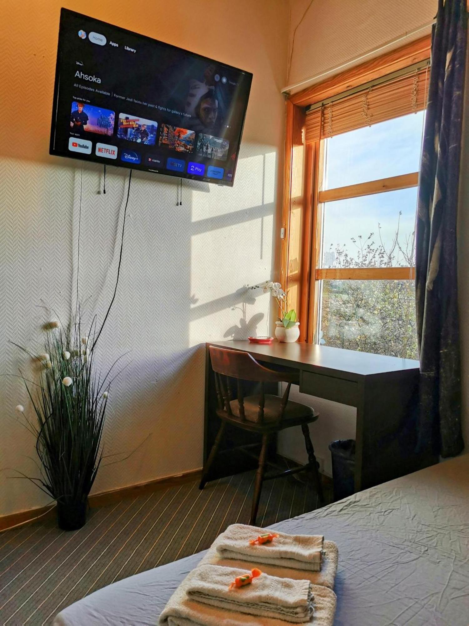 Mikael'S Bed & Spa Apartment 桑讷菲尤尔 外观 照片